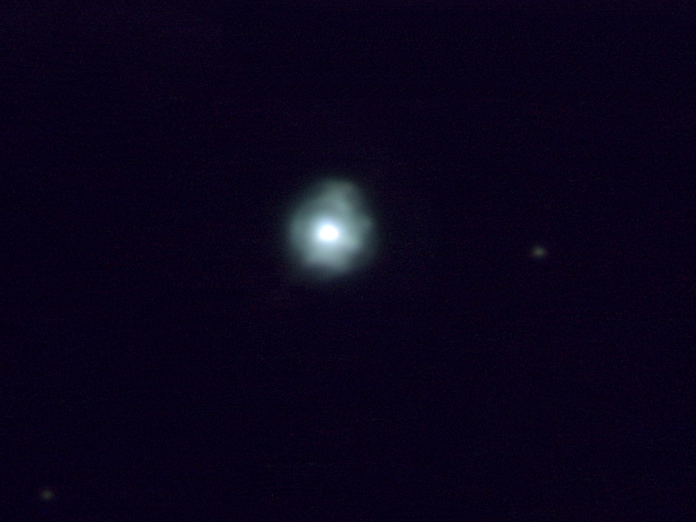 Planetarischer Nebel IC 4593 (White Eyed Pea) in Her