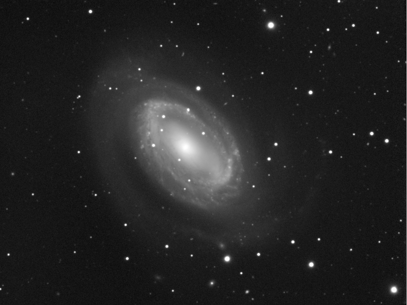 Galaxie NGC 4725