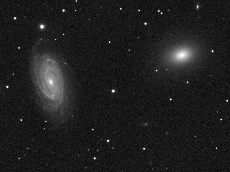 Galaxien NGC 5985 und NGC 5982 in Dra